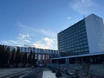 Počet pozitívnych zamestnancov Nemocnice AGEL Košice-Šaca postupne klesá